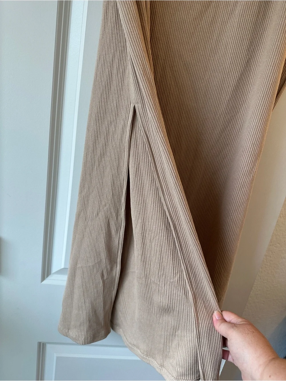 Old Navy Womens Beige Maxi Skirt Boho Chic Minimalist Neutral Summer Flowy Skirt
